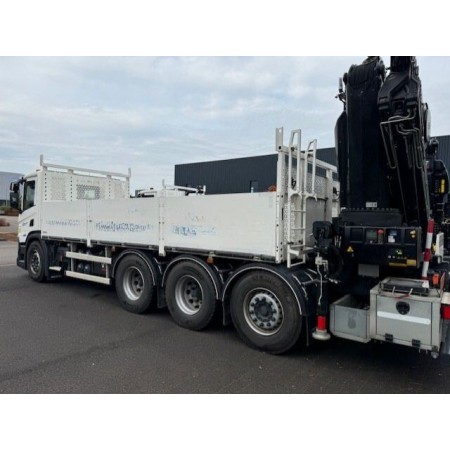 SCANIA – P 460 ch – Tridem – Plateau et grue Eiffer/Hiab 265/6S
