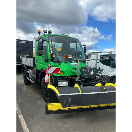 Camion Mercedes tri-benne Unimog U400 4x4 Gazoil Euro3