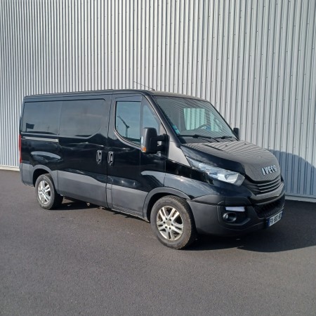 Fourgon tolé Iveco DAILY 35S21 HA8P V9 (- de 3,5t)